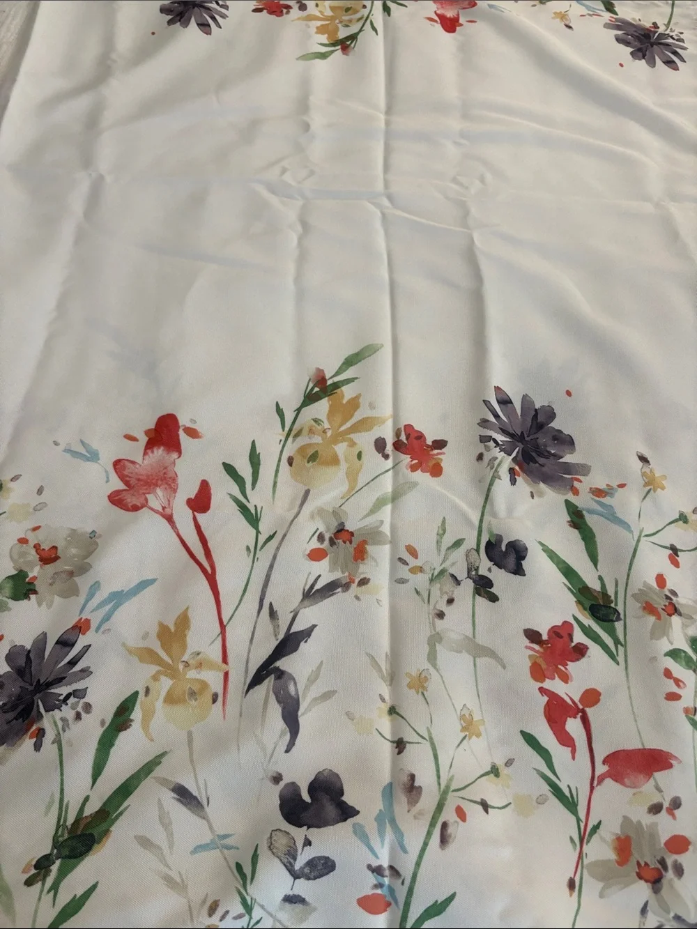 N/A white polyester